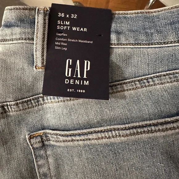 NWT Gap Men's Slim Soft Wear 36x32 Light Denim Mens Jeans - Picture 8 of 9